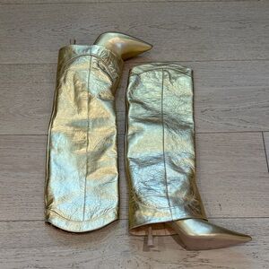 AGL Letizia Western Boot in Platino Gold Size 39 | New Without Box
